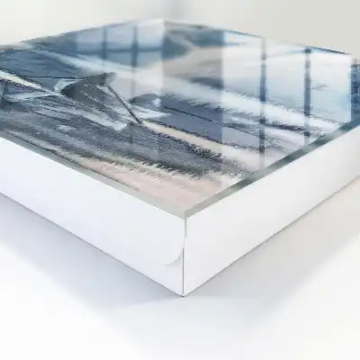 De stilte van de mist drukte zich in het water