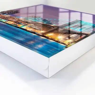 Een stadsbrug vol leven