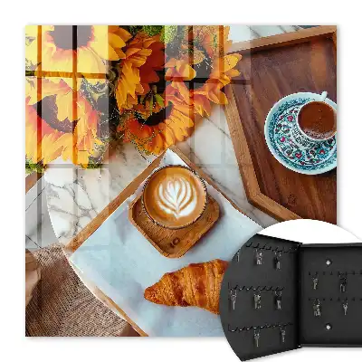 Ochtendmomenten met koffie en croissant