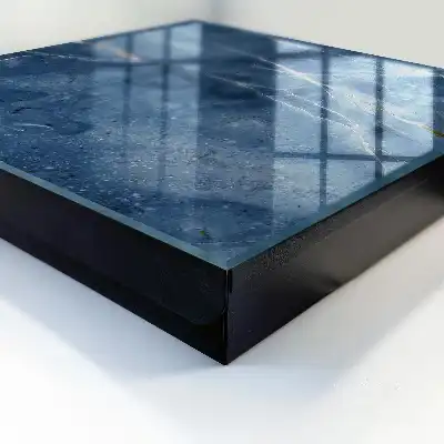 Blauw marmer met subtiele lijnen