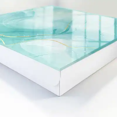 Turquoise oorbellen met druppelvormig design en lijnenspel