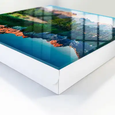 Berglandschap rondom het meer