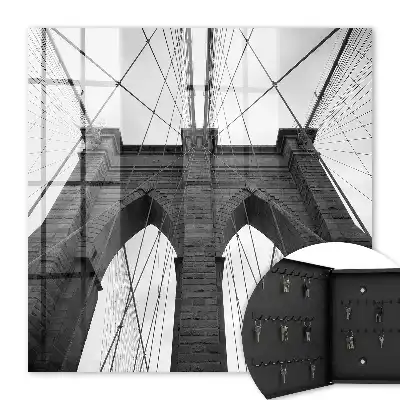 De architectuur van de brug is vol symmetrie