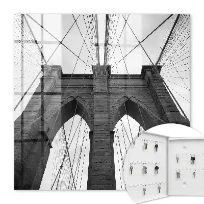 De architectuur van de brug is vol symmetrie