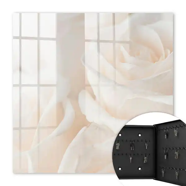 Crèmekleurige rozen in een rustgevende compositie