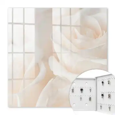 Crèmekleurige rozen in een rustgevende compositie