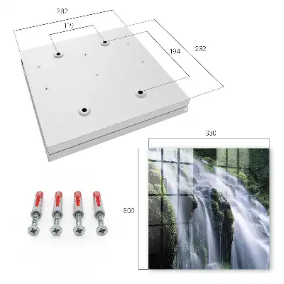 Groene waterval in de omgeving