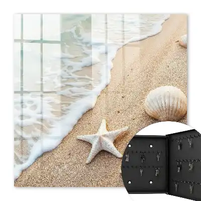 Een paradijselijk strand met zeegolven