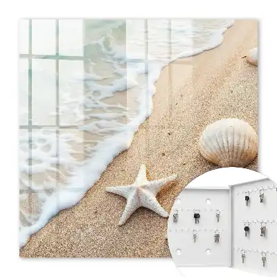 Een paradijselijk strand met zeegolven