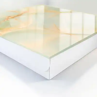 Behang met pastelkleurig patroon van fijne lijnen