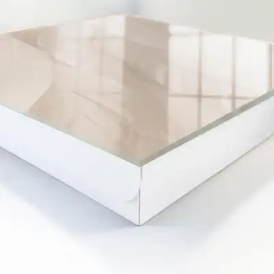 Romige lichte tint