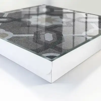 Geometrische wanddecoratie met symmetrisch design