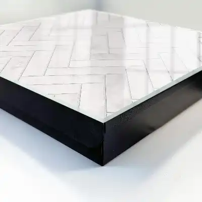 Marmeren visgraat wanddecoratie