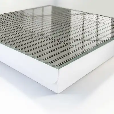 Grijze tegels met geometrisch patroon