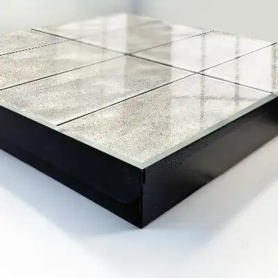 Moderne wanddecoratie met grijstinten