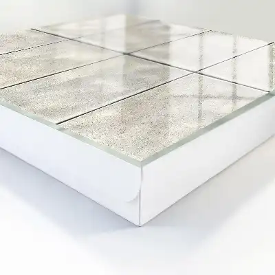 Moderne wanddecoratie met grijstinten