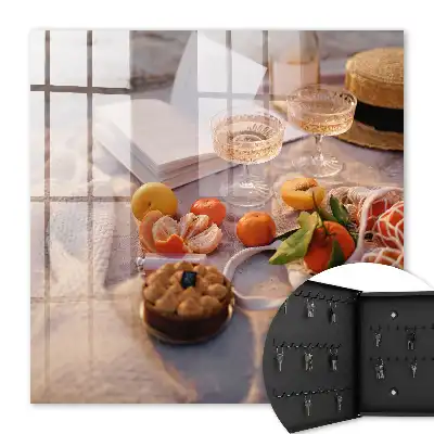 Zomerse picknick met fruit en een boek