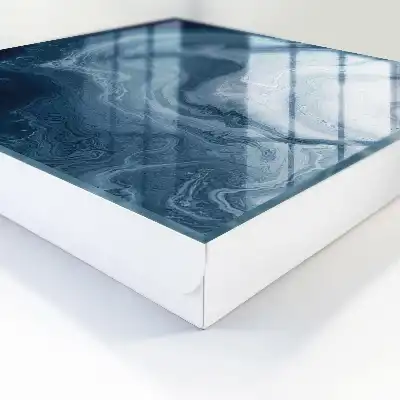 Een kosmische wervelwind in tinten marineblauw