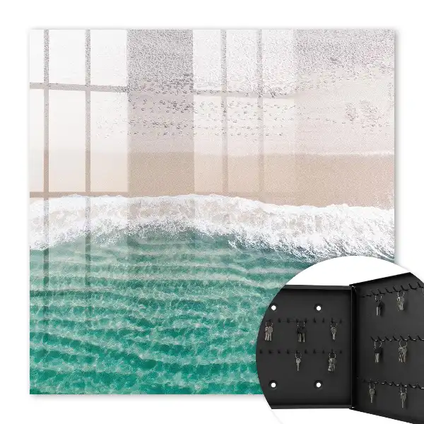 Zomerstrand met zand en golven