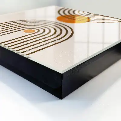 Wanddecoratie met retro geometrische vormen in warme kleuren