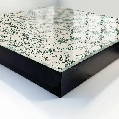 Plantmotieven in delicate kleuren