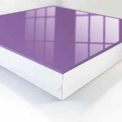 Minimalistisch schilderij met paarse expressie