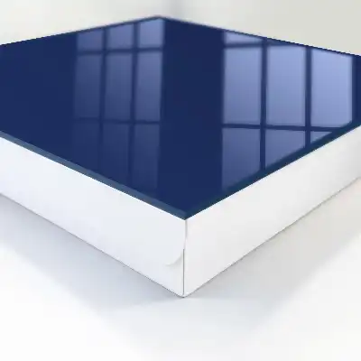 Levendige marineblauwe minimalistische stijl