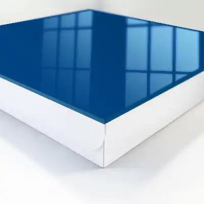 Donkerblauwe moderne interieurdecoratie
