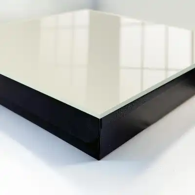 Crèmekleurige decoratiesteen