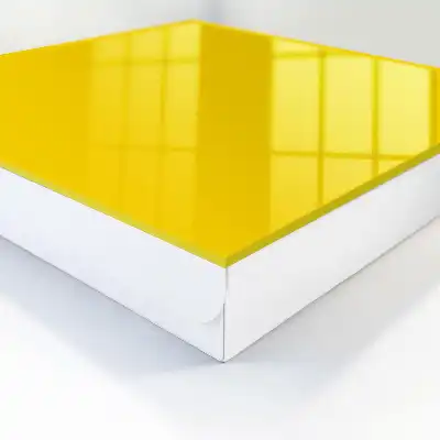 Intens gele en energieke kleur