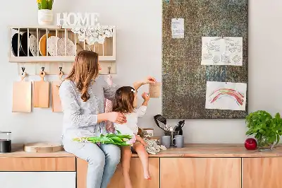 Prikbord van kurk Roestig metaal