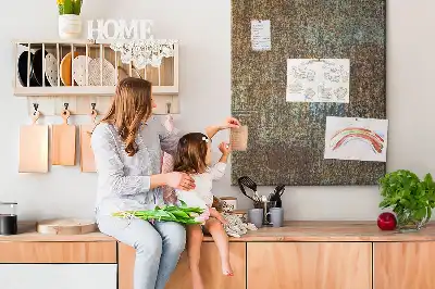 Prikbord van kurk Roestig metaal