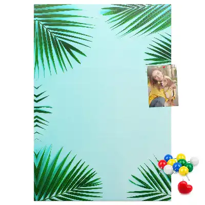 Prikbord van kurk Dicht tropisch bladgewas
