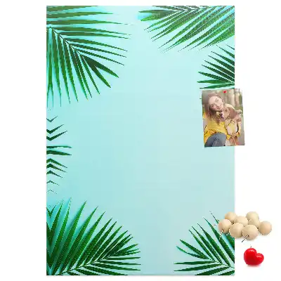 Prikbord van kurk Dicht tropisch bladgewas