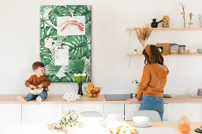 Prikbord van kurk Groene monstera bladeren