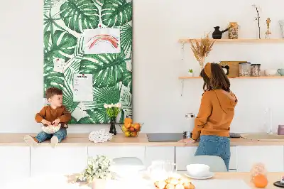 Prikbord van kurk Groene monstera bladeren