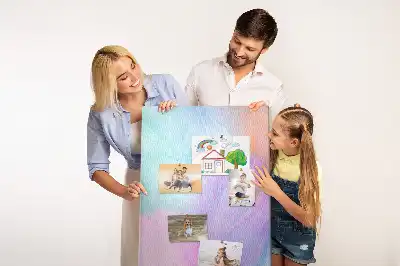 Prikbord van kurk Pastelkleurige veren