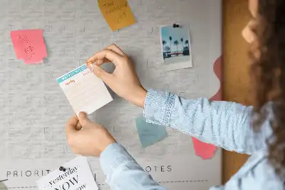 Prikbord van kurk Maandelijks schema