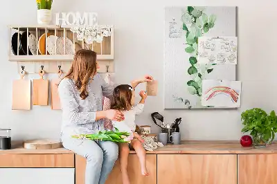 Prikbord van kurk Een tak met bladeren