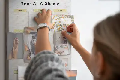Prikbord van kurk Jaarkalender