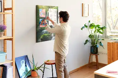 Prikbord van kurk Rotswaterval