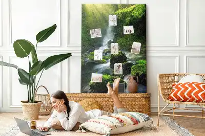 Prikbord van kurk Rotswaterval