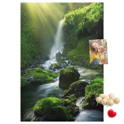 Prikbord van kurk Rotswaterval
