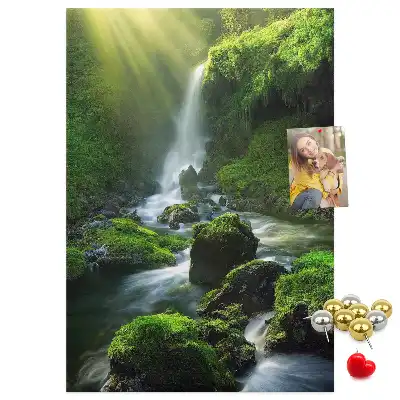 Prikbord van kurk Rotswaterval