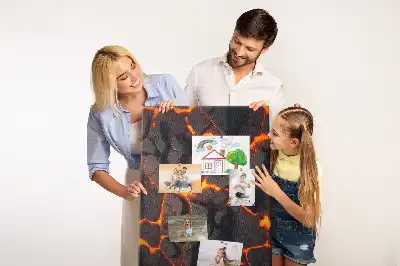 Prikbord Lava afkomstig van de vulkaan