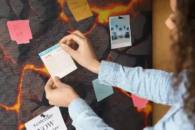Prikbord Lava afkomstig van de vulkaan