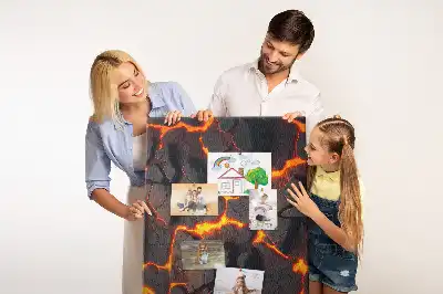 Prikbord Lava afkomstig van de vulkaan