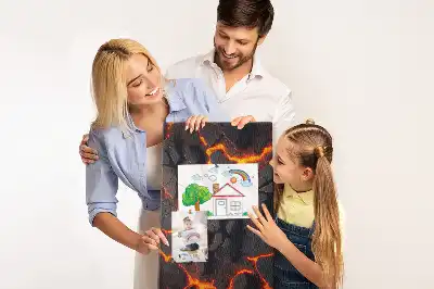 Prikbord Lava afkomstig van de vulkaan