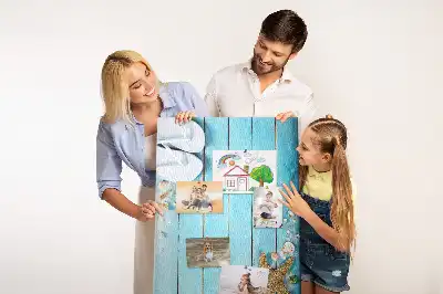 Prikbord van kurk Schelpen op hout