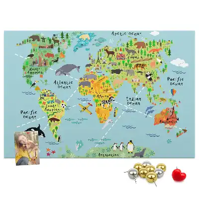 Kurk prikbord Continenten met de fauna van de wereldbol
